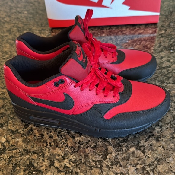 Nike Air Max 1 ltr premium Red leather Sneakers EUC 10.5 - Picture 11 of 16